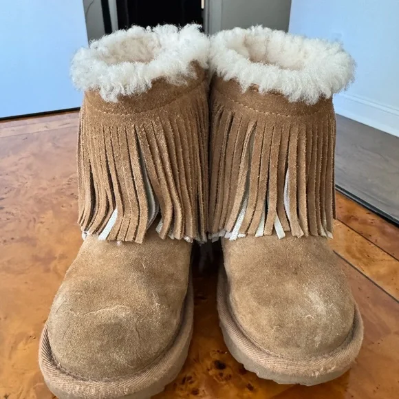 Kids Ugg Boots with fringe - Picture 3 of 7